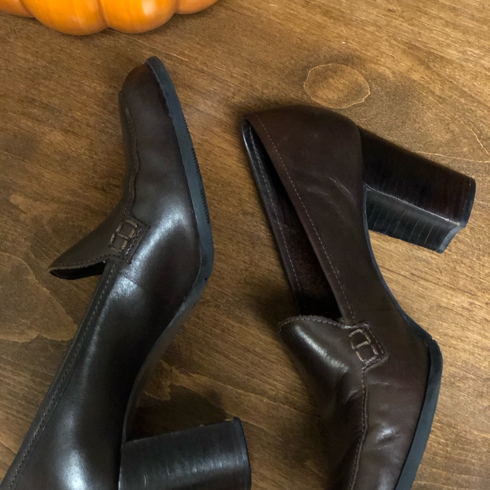 Shoes - Picture 4 of 7